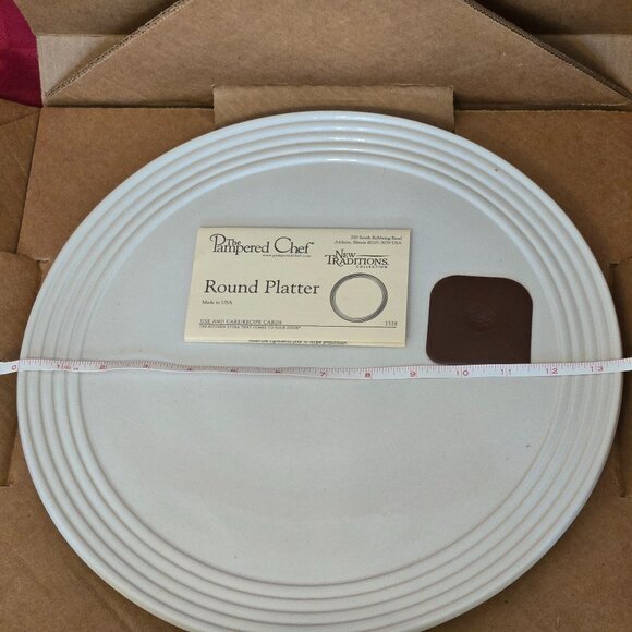 Pampered Chef New Traditions Round Serving Platter - NWOT